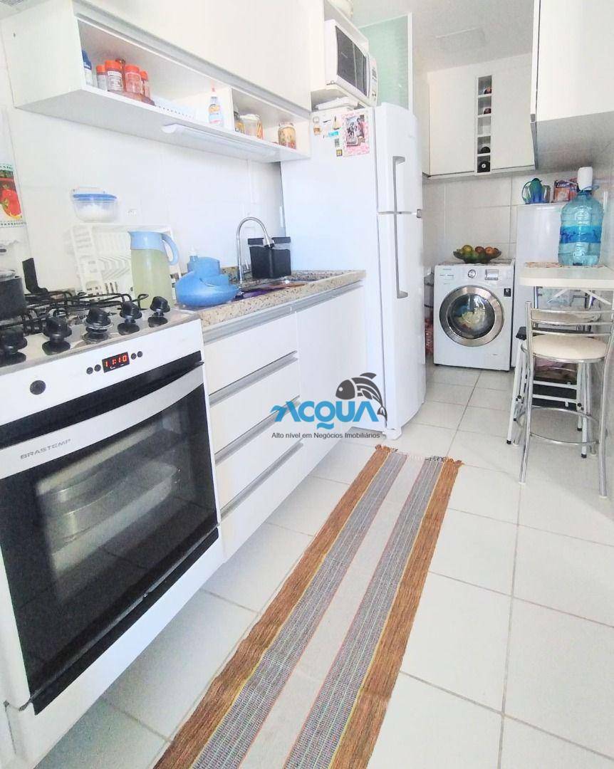 Apartamento à venda com 2 quartos, 70m² - Foto 2