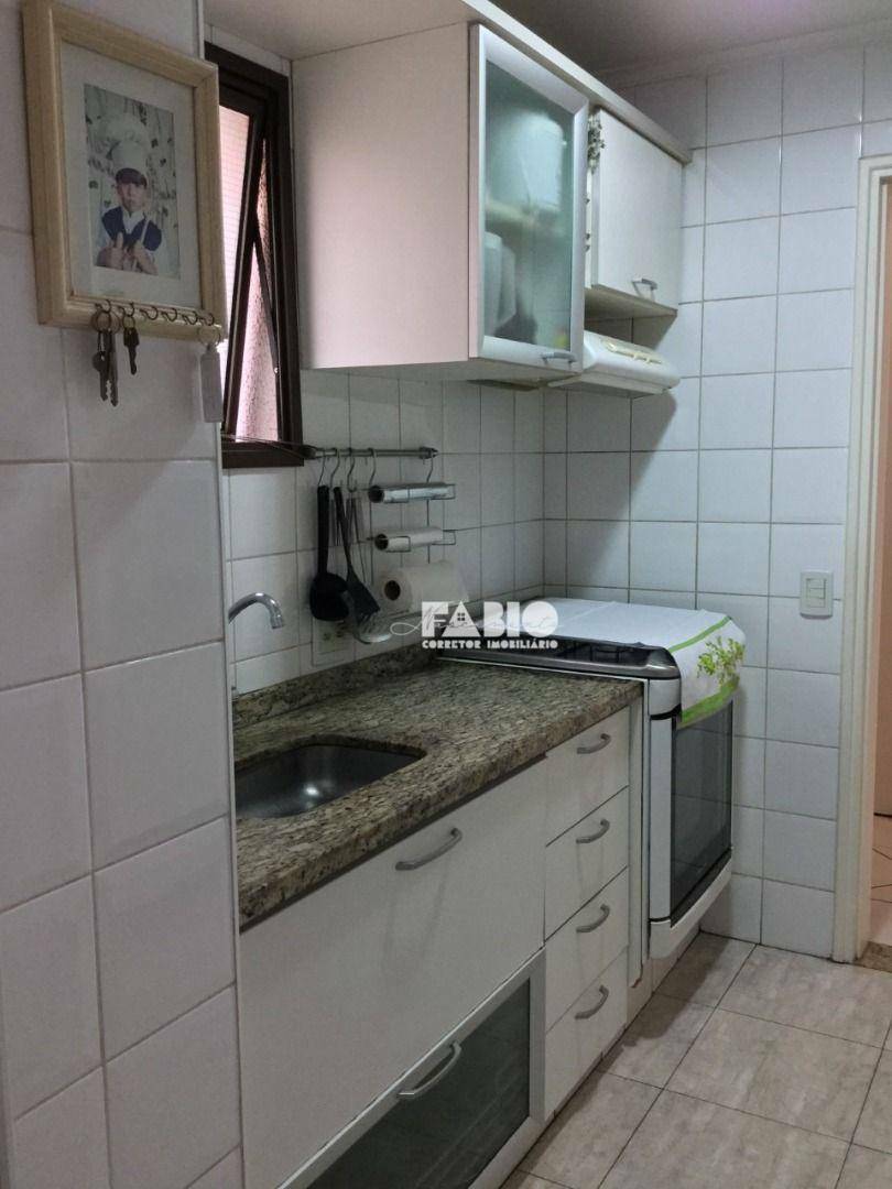 Apartamento à venda com 3 quartos, 98m² - Foto 4