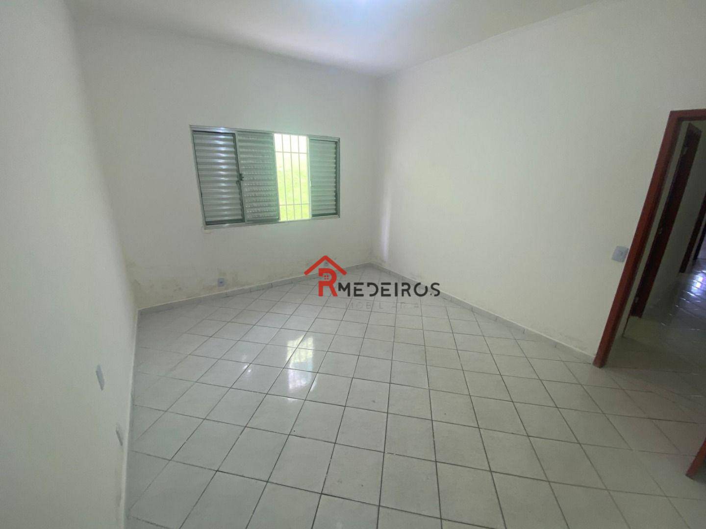 Casa para alugar com 3 quartos, 130m² - Foto 12