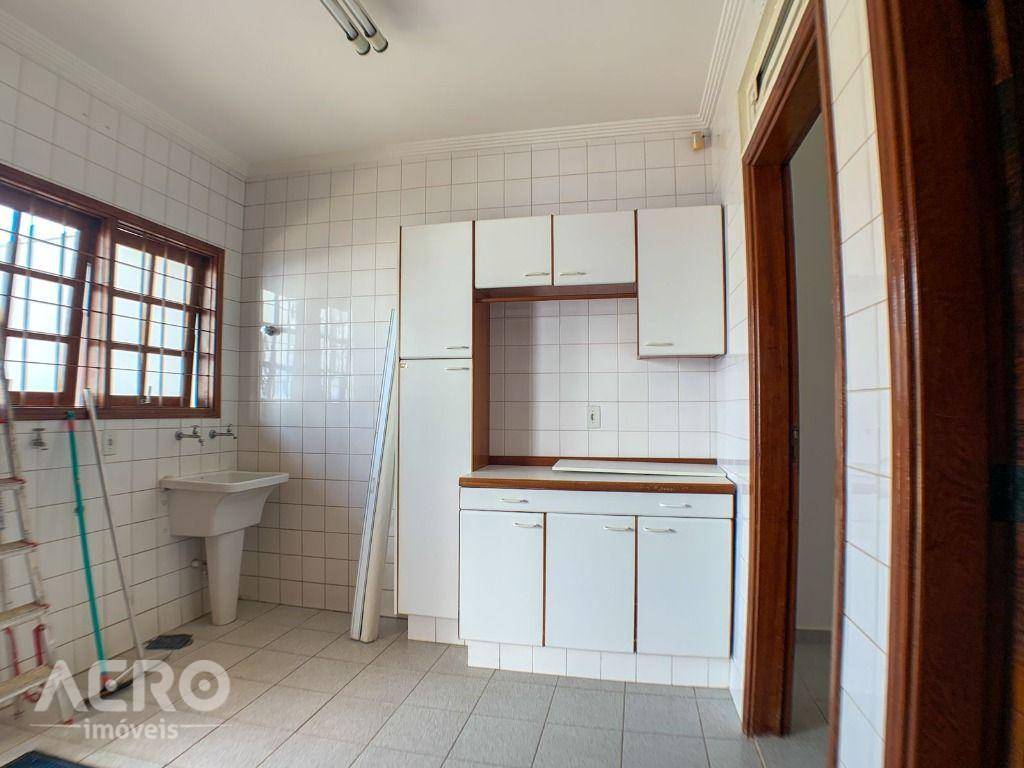 Casa à venda com 3 quartos, 255m² - Foto 12