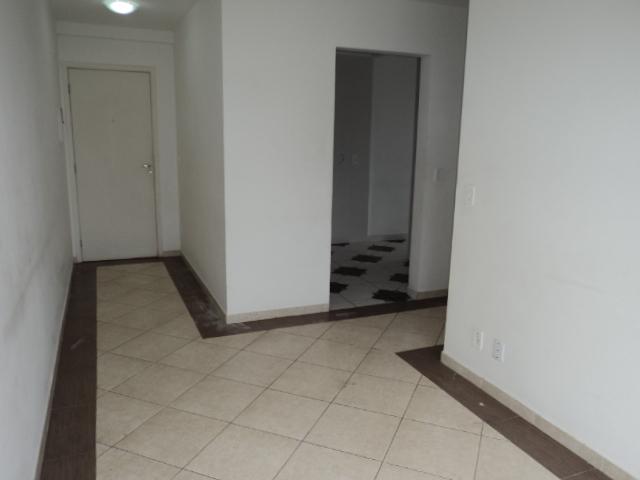 Apartamento à venda com 2 quartos, 55m² - Foto 3