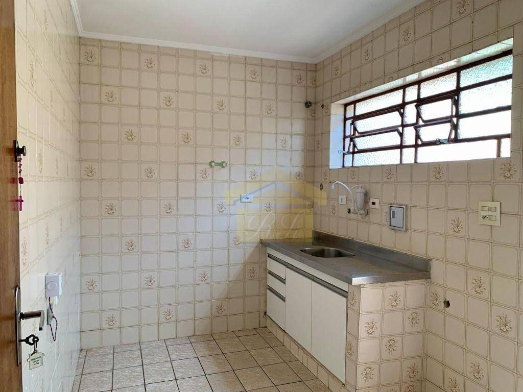 Sobrado à venda e aluguel com 3 quartos, 130m² - Foto 17