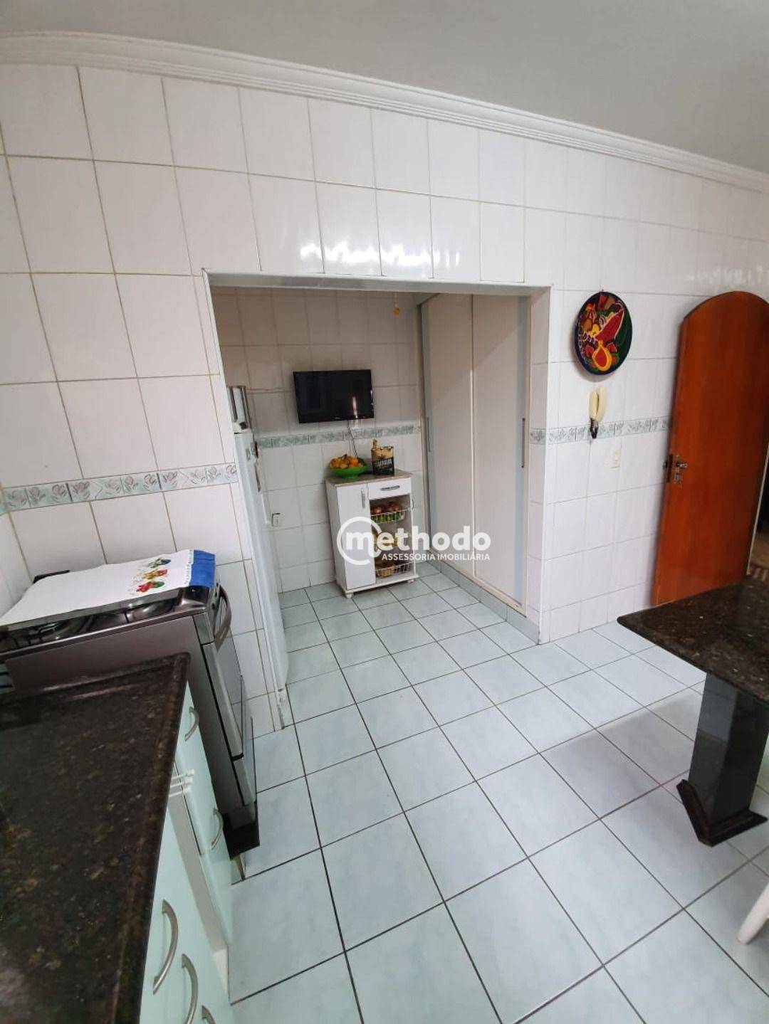 Casa à venda com 5 quartos, 272m² - Foto 15