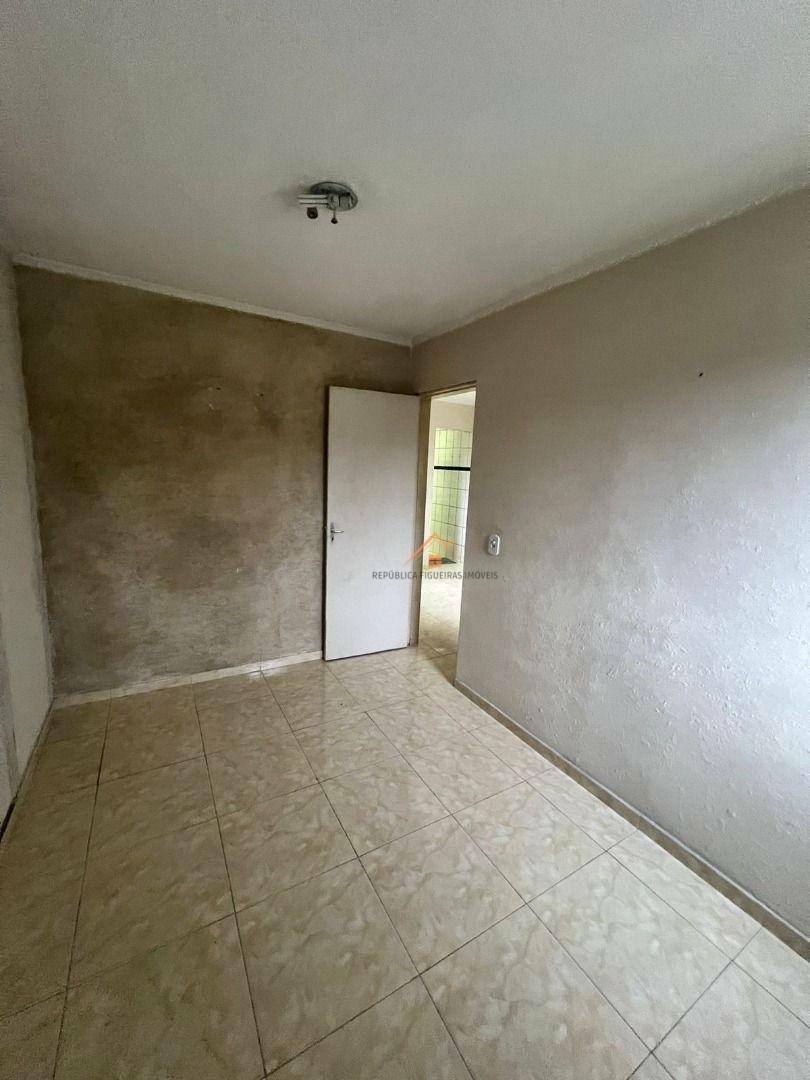 Casa à venda com 2 quartos, 42M2 - Foto 3