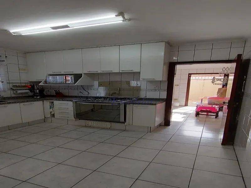 Sobrado à venda com 4 quartos, 240m² - Foto 5