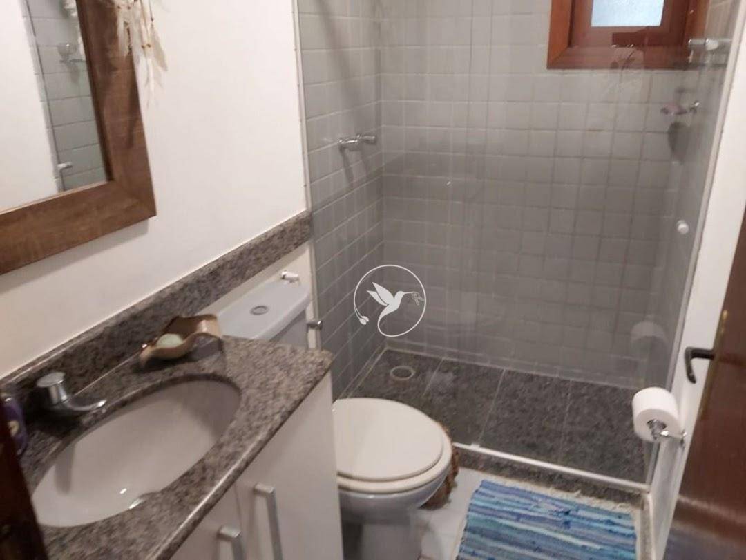 Casa de Condomínio à venda com 3 quartos, 240m² - Foto 16