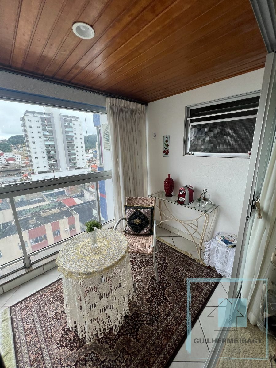 Apartamento à venda com 3 quartos, 136m² - Foto 5