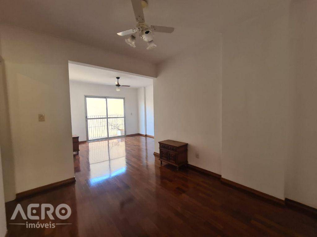 Apartamento à venda com 3 quartos, 107m² - Foto 7