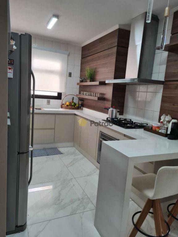 Apartamento à venda com 3 quartos, 132m² - Foto 1