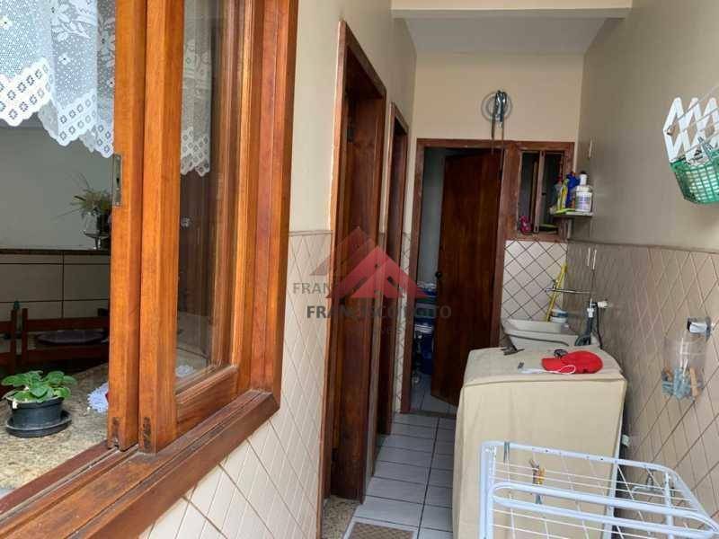 Casa à venda com 4 quartos, 360m² - Foto 29