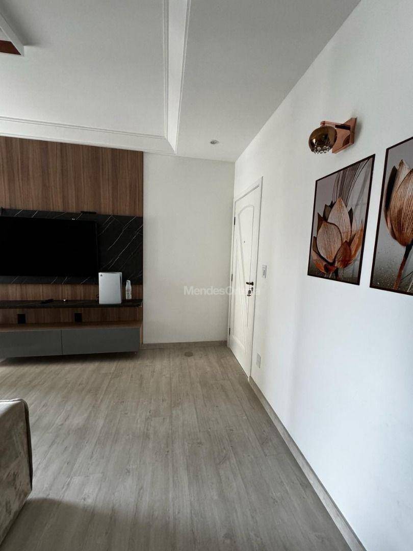 Apartamento à venda com 3 quartos, 95m² - Foto 2