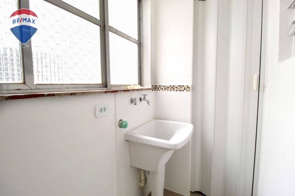 Apartamento à venda com 2 quartos, 70m² - Foto 18