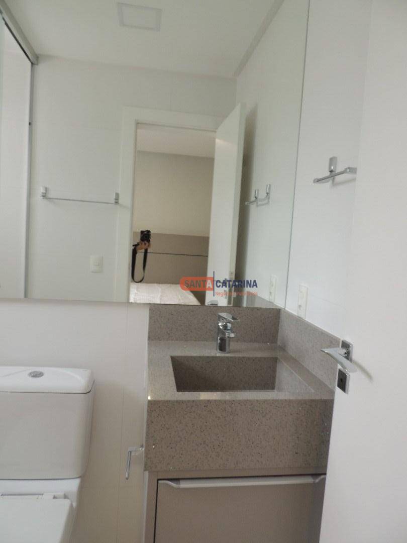 Apartamento à venda com 3 quartos, 155m² - Foto 19