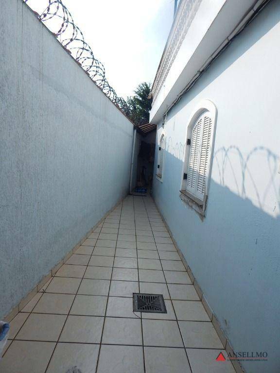Sobrado à venda e aluguel com 3 quartos, 209m² - Foto 9