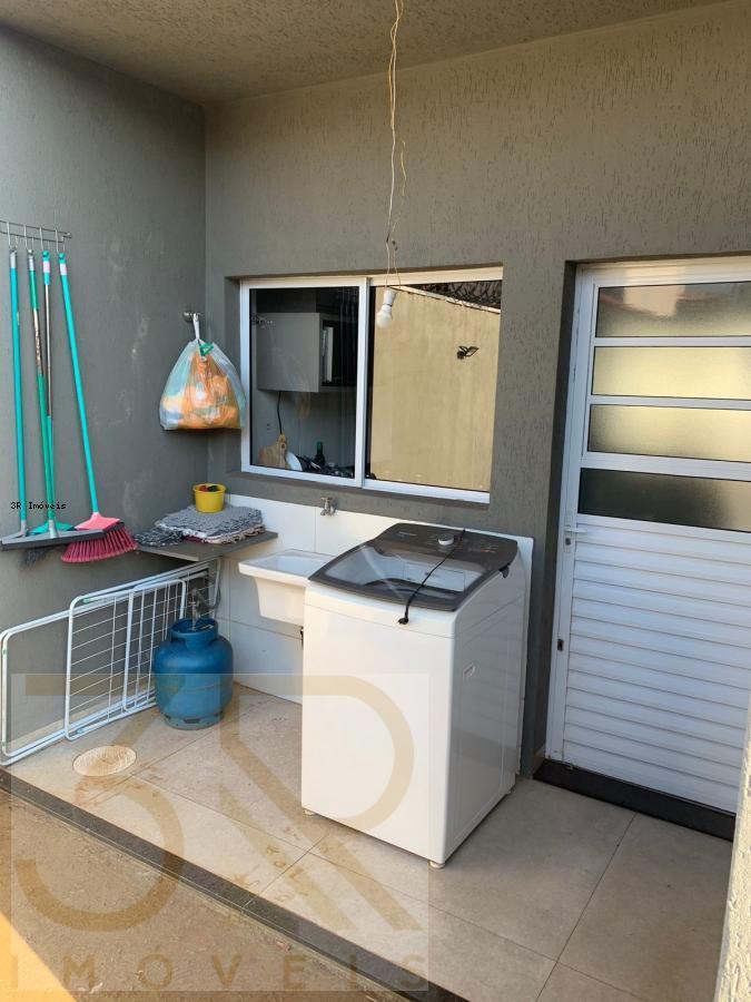 Casa à venda com 2 quartos, 65m² - Foto 22