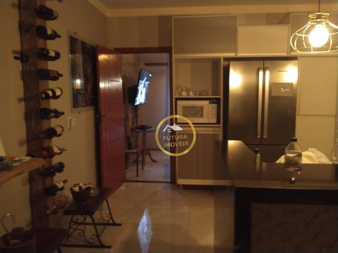 Casa à venda com 3 quartos, 310m² - Foto 14