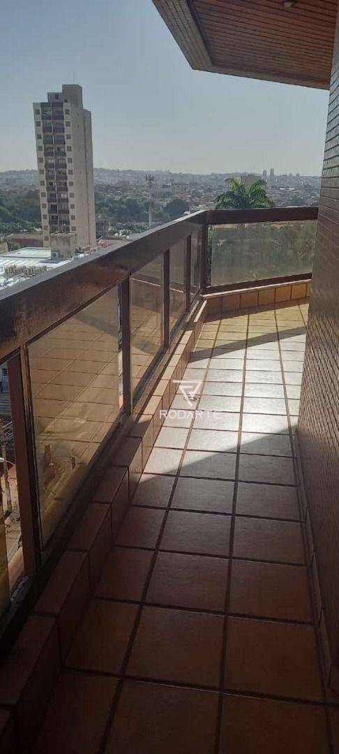 Apartamento à venda com 2 quartos, 67m² - Foto 1