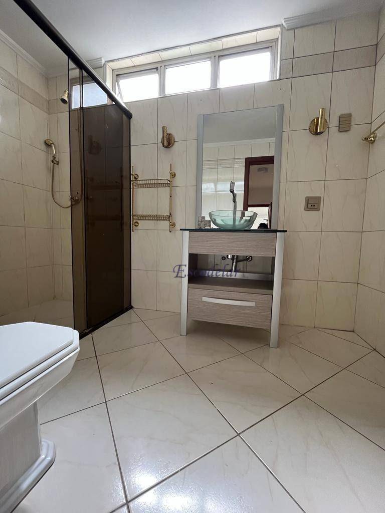 Apartamento à venda com 3 quartos, 200m² - Foto 17