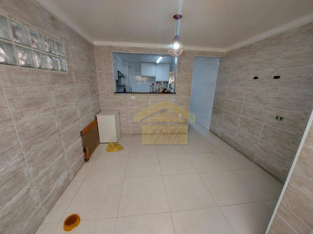 Sobrado à venda com 2 quartos, 89m² - Foto 2