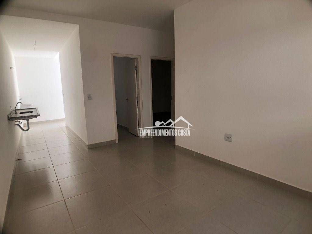 Apartamento à venda com 2 quartos, 65m² - Foto 3