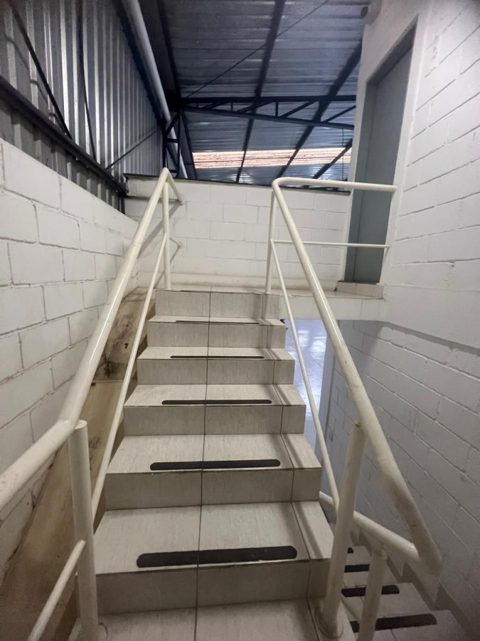 Depósito-Galpão-Armazém para alugar, 1000m² - Foto 19