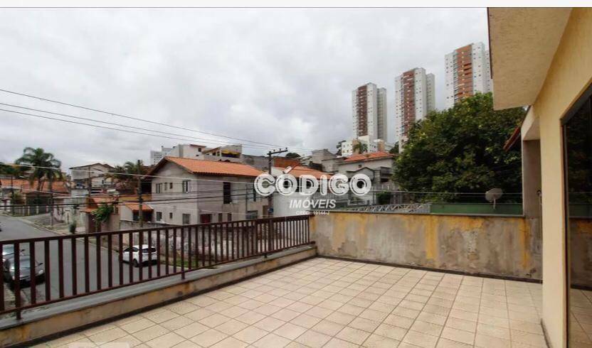 Casa à venda com 3 quartos, 267m² - Foto 1