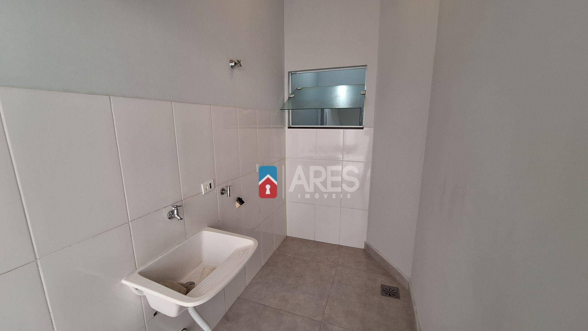 Casa à venda com 3 quartos, 98m² - Foto 17