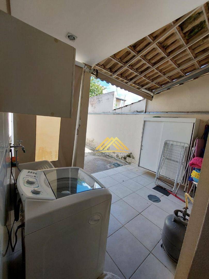 Casa à venda com 2 quartos, 80m² - Foto 14