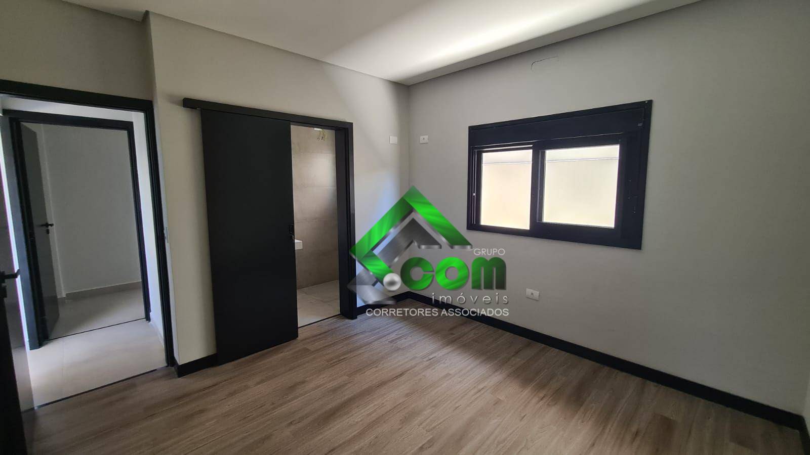 Casa à venda com 3 quartos, 216m² - Foto 21