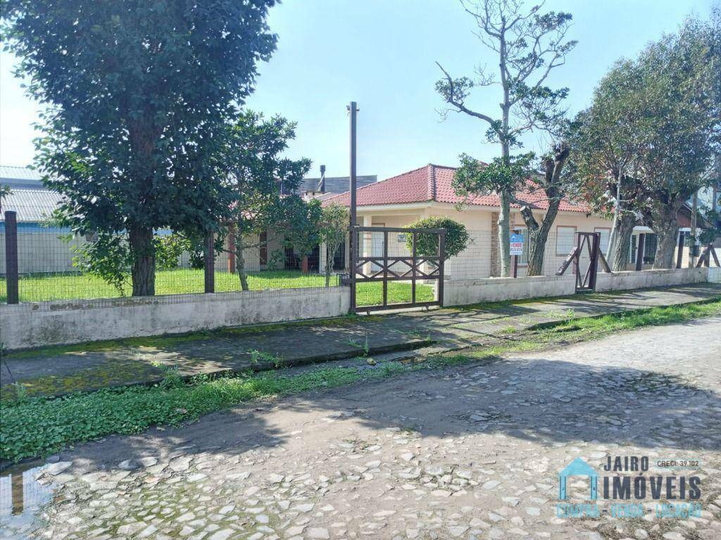 Casa à venda com 4 quartos, 160m² - Foto 2