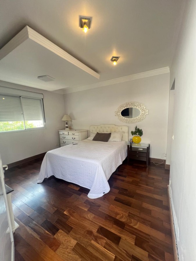 Casa para alugar com 4 quartos, 280m² - Foto 8