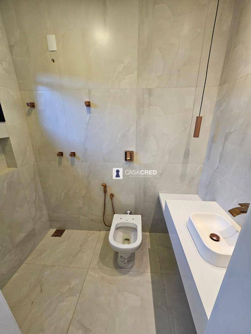 Casa à venda e aluguel com 4 quartos, 200m² - Foto 7