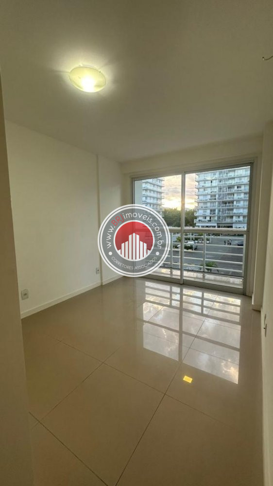 Apartamento à venda com 2 quartos, 72m² - Foto 1