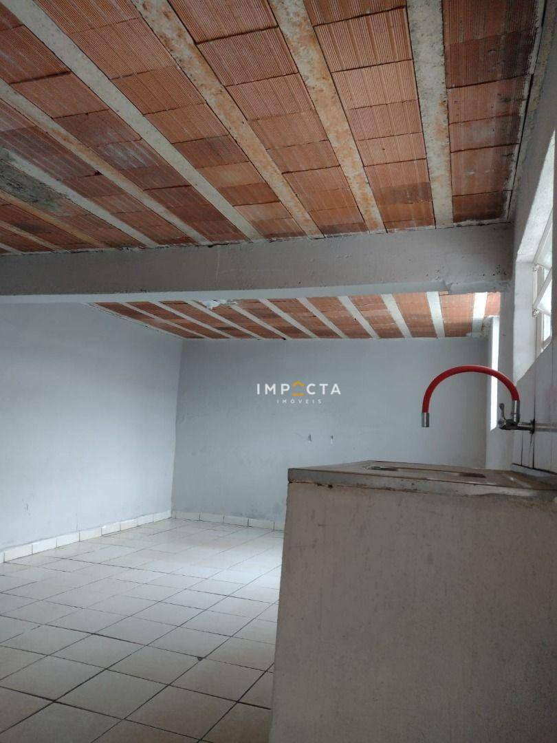 Casa à venda com 3 quartos, 88m² - Foto 11