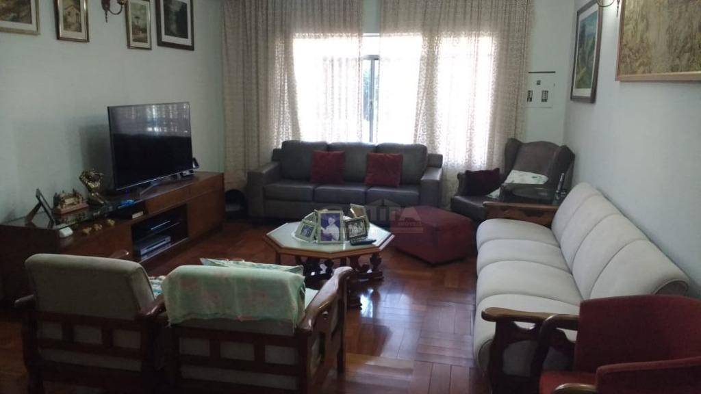 Sobrado à venda com 4 quartos, 260m² - Foto 1