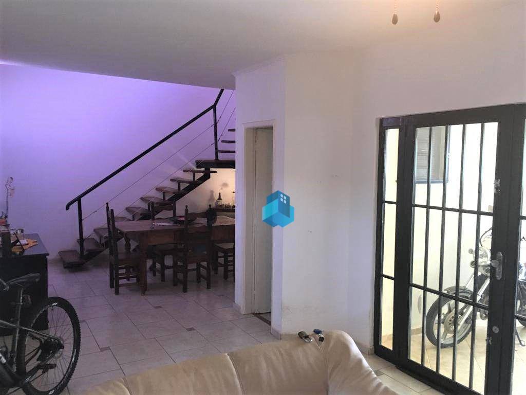 Casa à venda com 3 quartos, 200m² - Foto 5