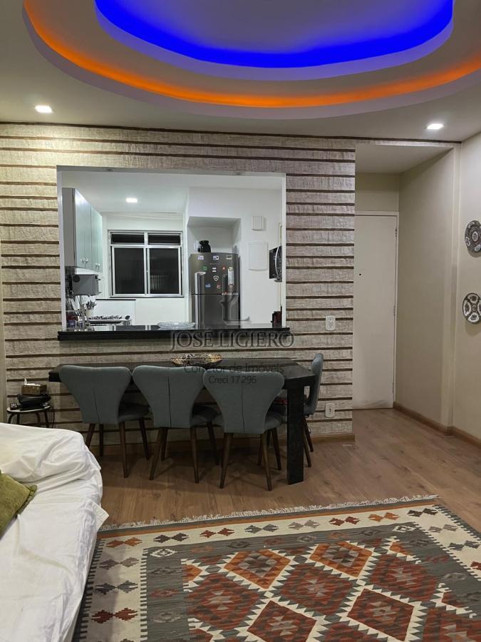 Apartamento à venda com 2 quartos, 85m² - Foto 7