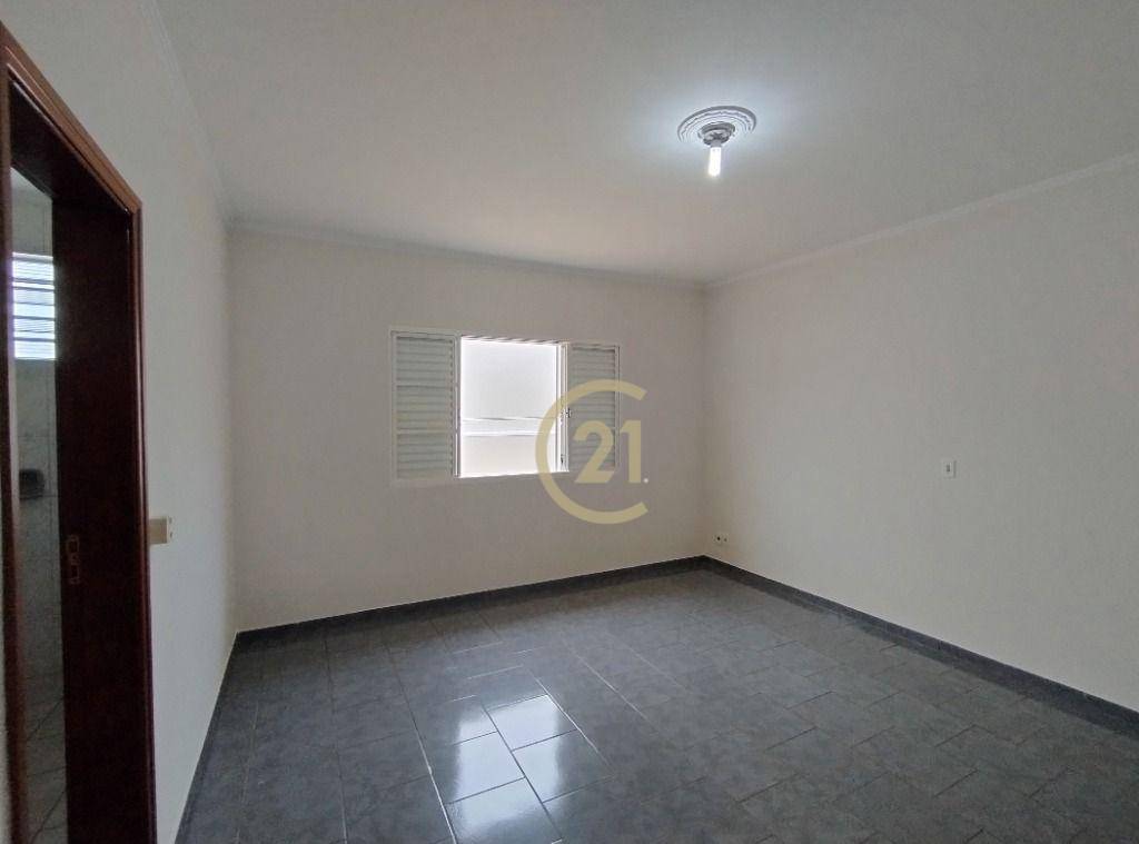 Casa à venda com 4 quartos, 260m² - Foto 16