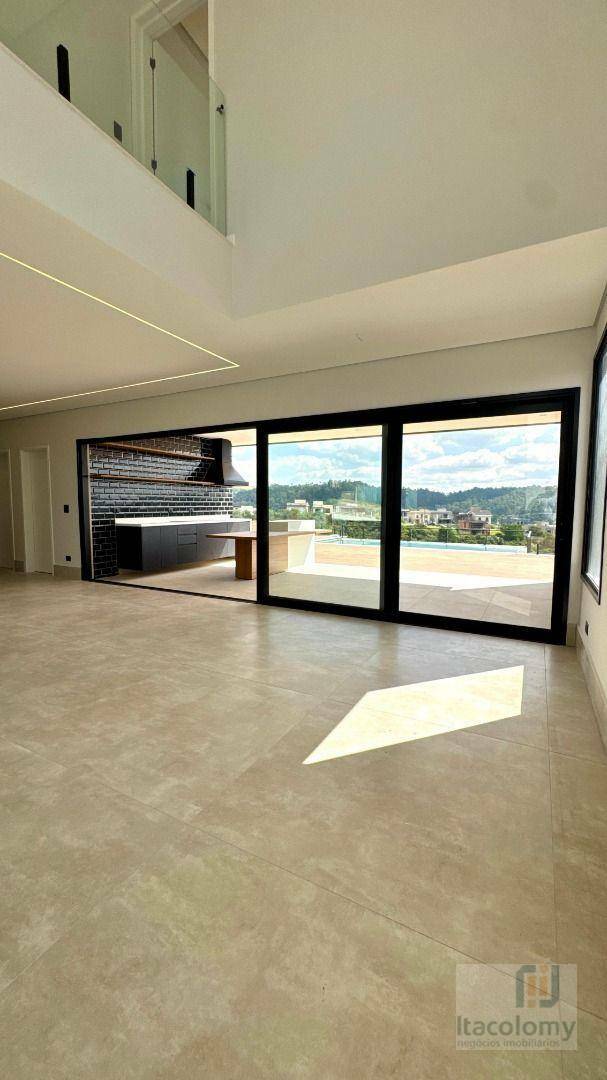 Casa de Condomínio à venda com 4 quartos, 300m² - Foto 32