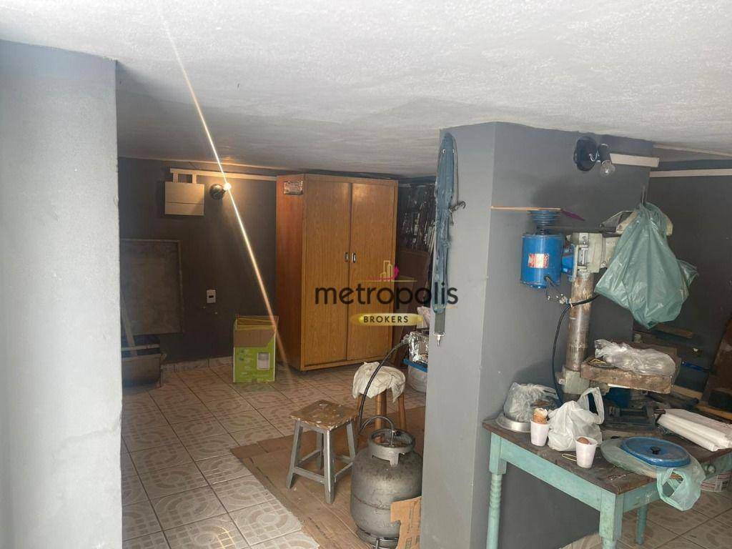 Casa à venda com 3 quartos, 240m² - Foto 11