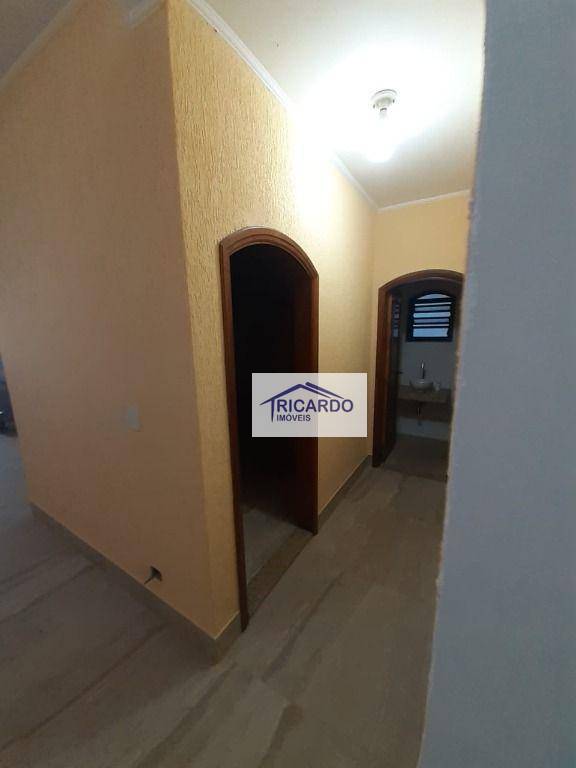 Sobrado à venda com 3 quartos, 300m² - Foto 5