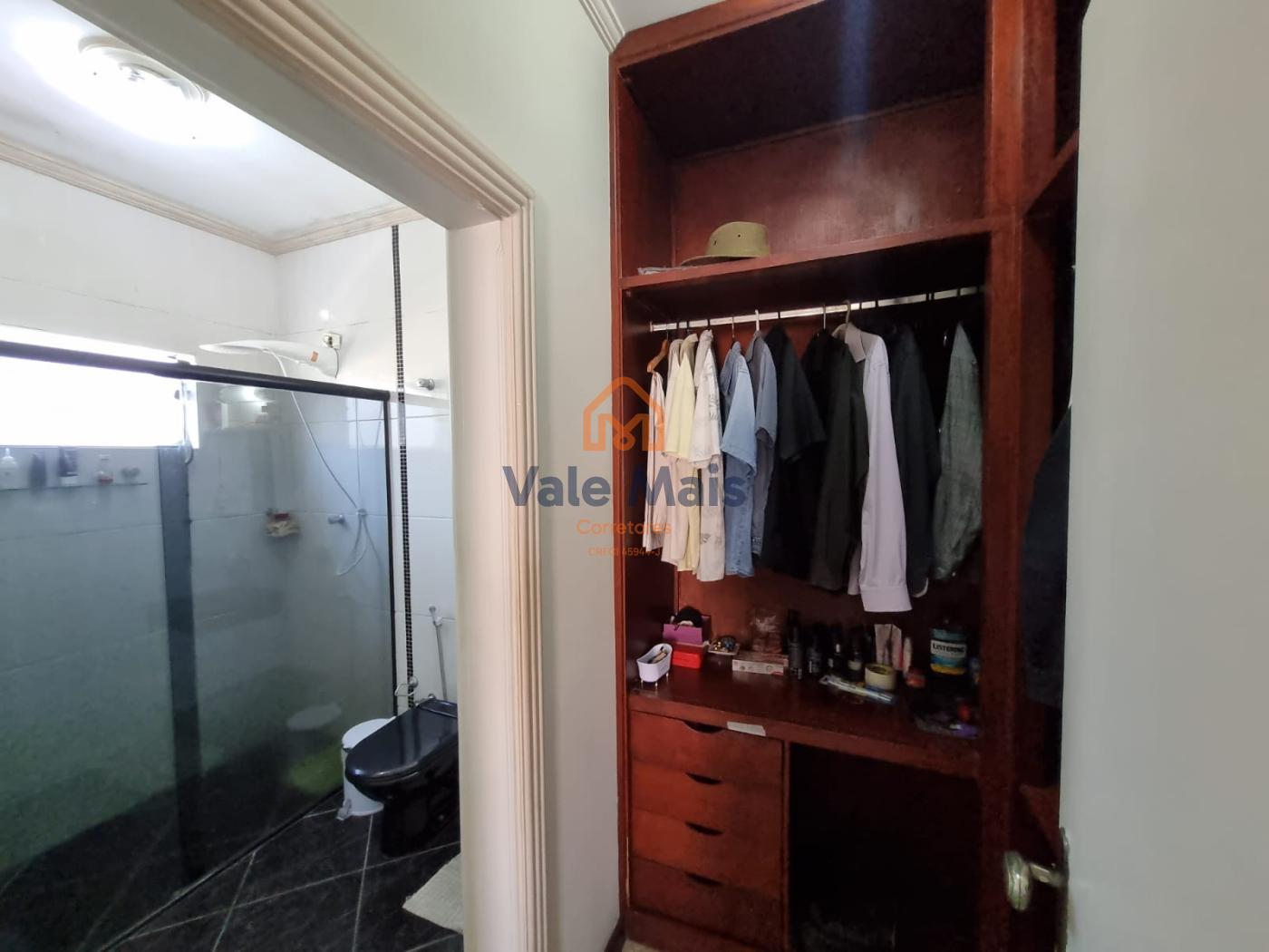 Casa à venda com 3 quartos, 243m² - Foto 16