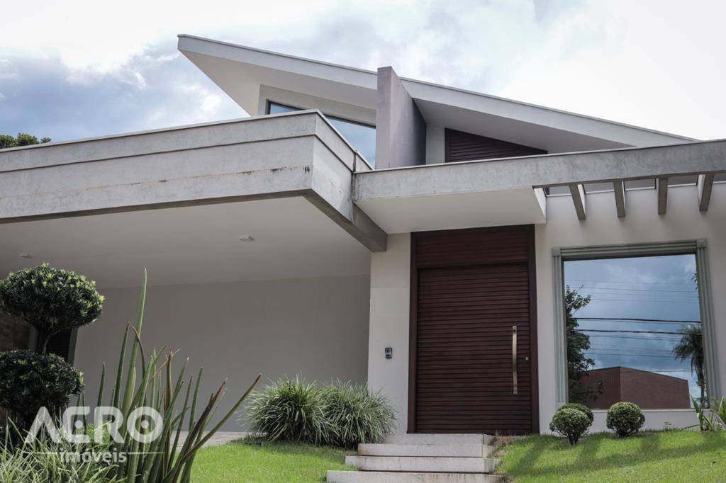 Casa de Condomínio à venda com 4 quartos, 361m² - Foto 2