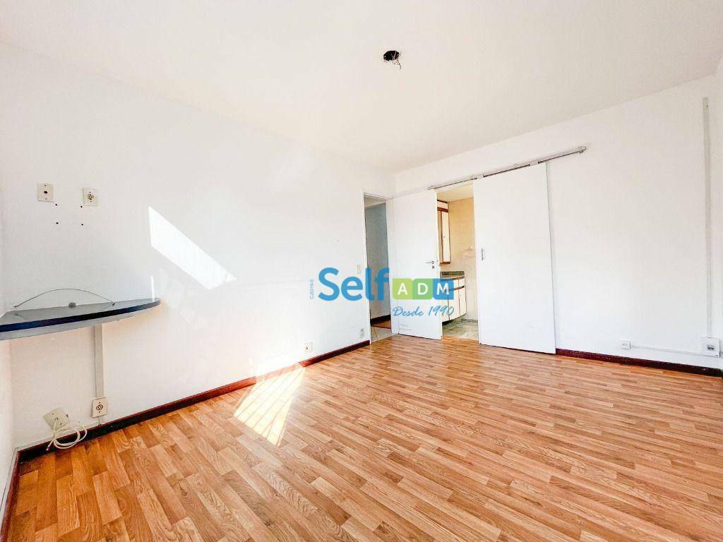 Apartamento para alugar com 4 quartos, 140m² - Foto 10