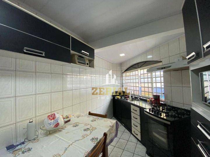 Sobrado à venda com 4 quartos, 480m² - Foto 2