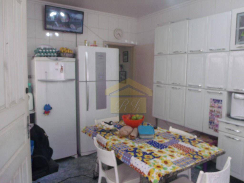 Sobrado à venda com 2 quartos, 120m² - Foto 3