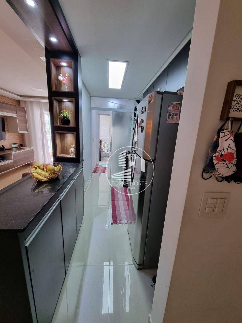 Apartamento à venda com 3 quartos, 81m² - Foto 27