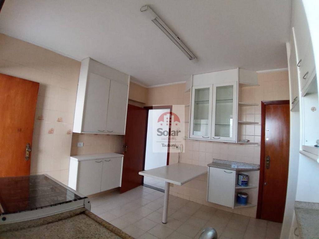 Apartamento à venda com 3 quartos, 140m² - Foto 3