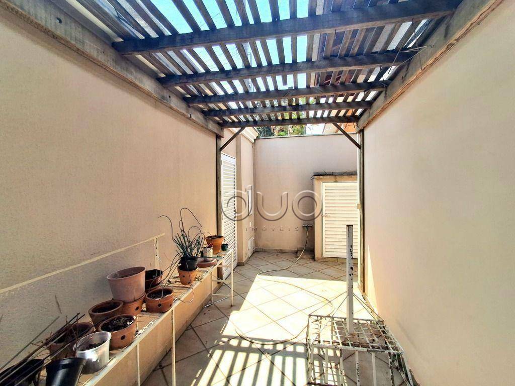 Casa à venda com 3 quartos, 204m² - Foto 18