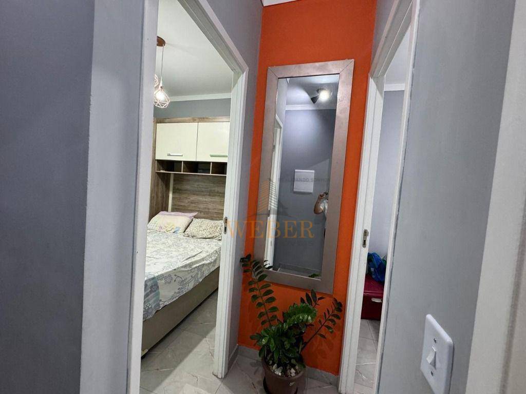 Casa à venda com 2 quartos, 50m² - Foto 2